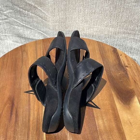 Vionic Women’s Randi Black Sandal Size 8.5 - Picture 8 of 10